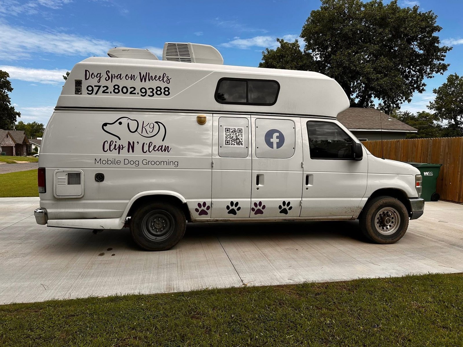 K9 Clip N Clean mobile grooming van, mobile dog grooming in Kiefer